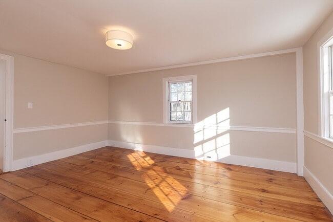 Building Photo - 21 Gardner St