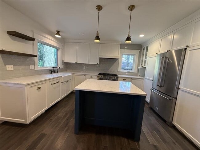 Building Photo - 8111 SW Capitol Hwy