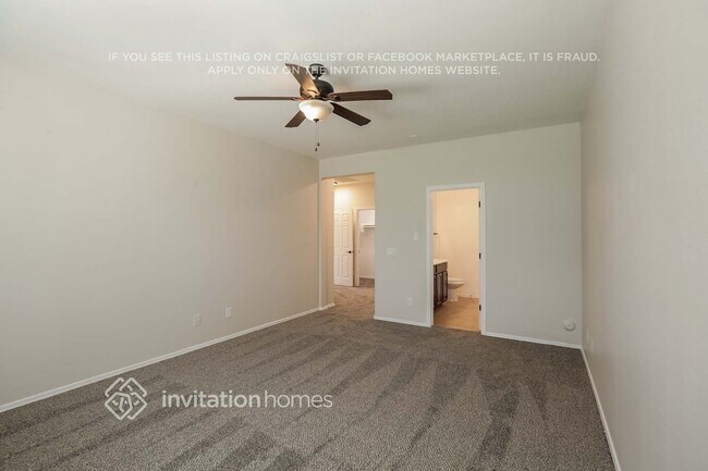 Building Photo - 2320 W Desert Ln