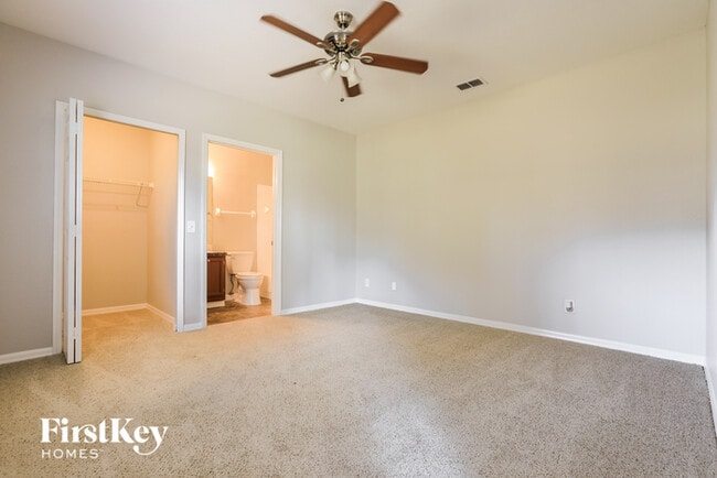 Building Photo - 4167 N Biscayne Dr