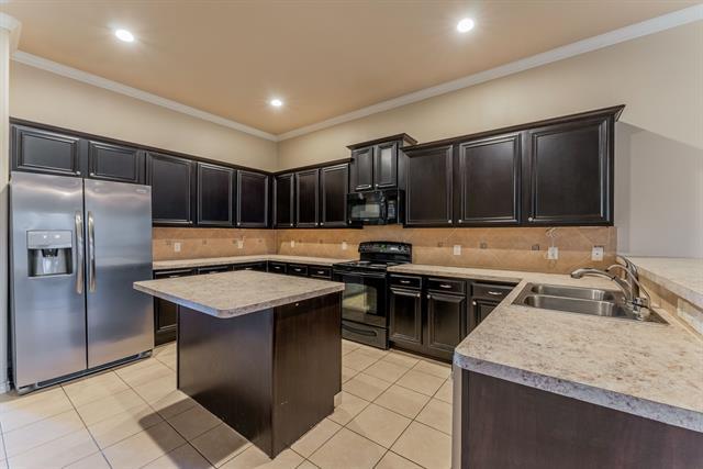 Building Photo - 1229 Lone Pine Dr