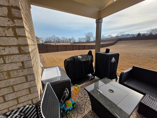 Building Photo - 432 Setter Trail