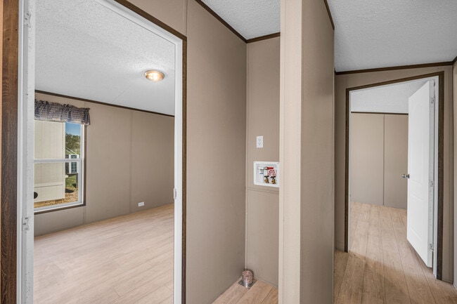 Building Photo - 2301 NW Sheridan Rd