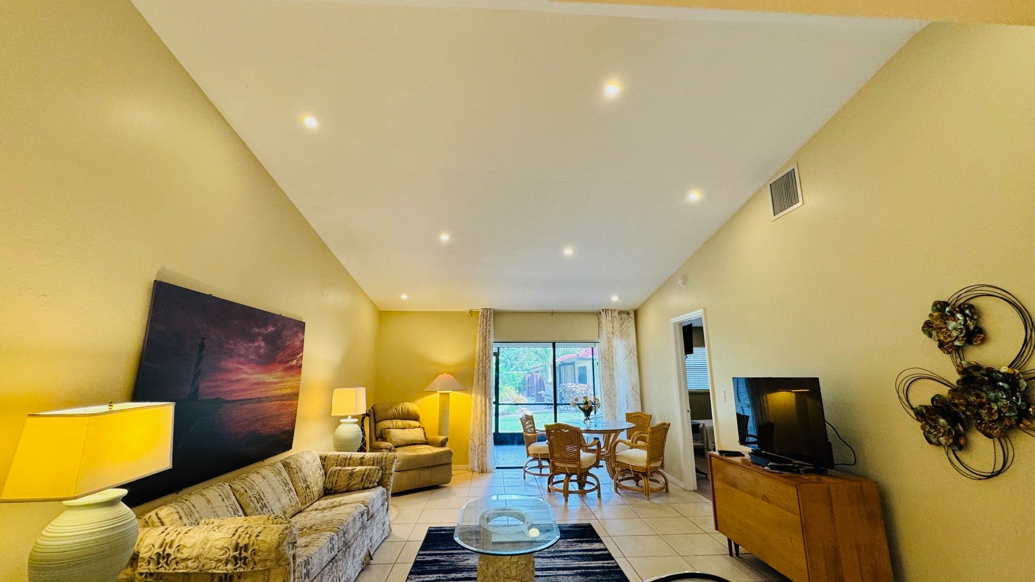 Building Photo - 2024 Pine Isle Ln