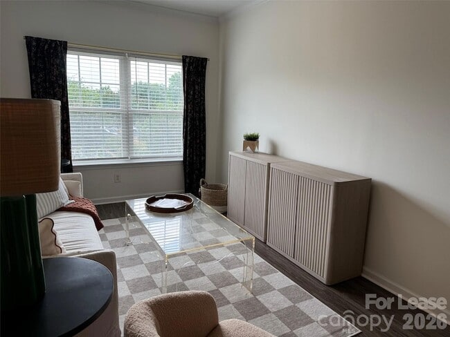 Building Photo - 1410 4th St Dr NW