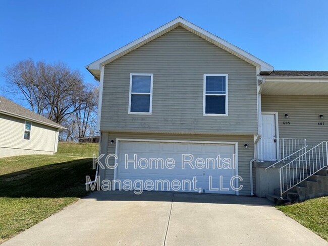 Building Photo - 605 Susanne Ct