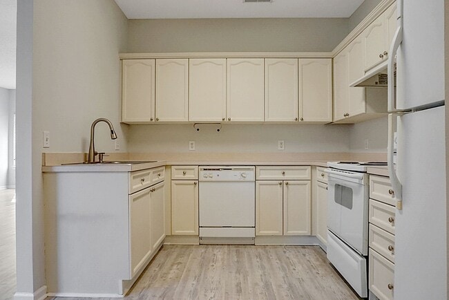 Building Photo - Beautiful Home in Goose Creek 3 Bedroom/2 ...
