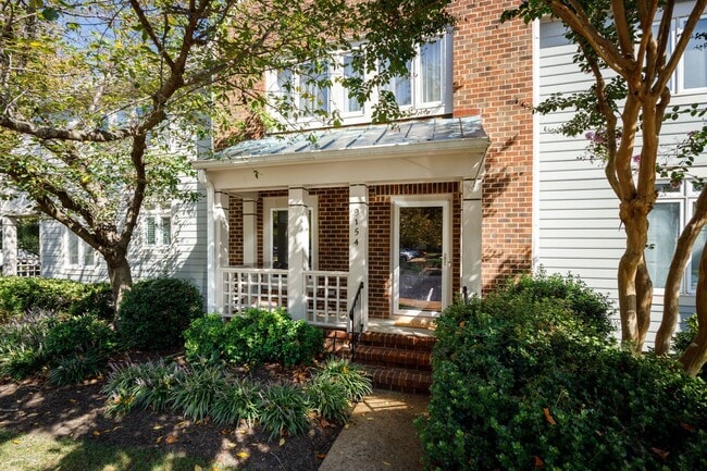 Building Photo - 9154 Lakeland Dr