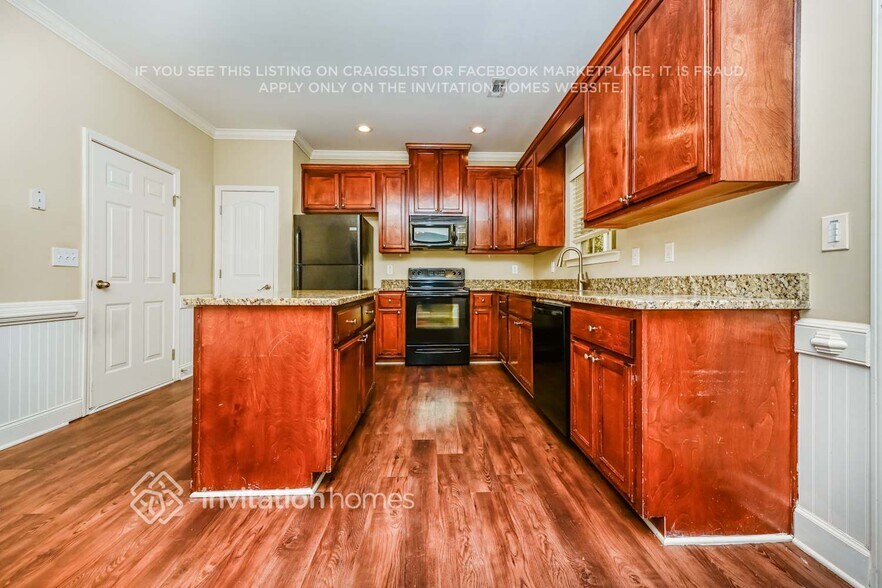 Building Photo - 165 Shoal Park Dr