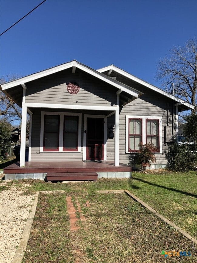 Building Photo - 516 E Mountain St