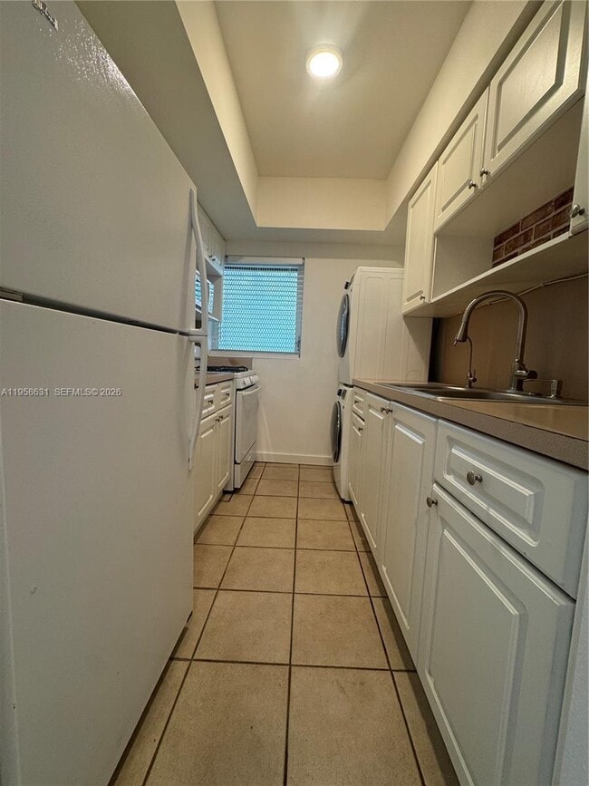 Building Photo - 921 Meridian Ave