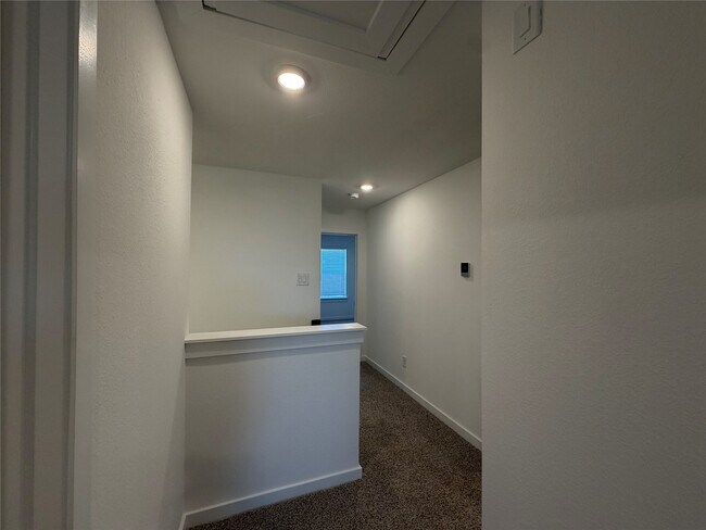 Building Photo - 2619 McHenry Lndg Ln