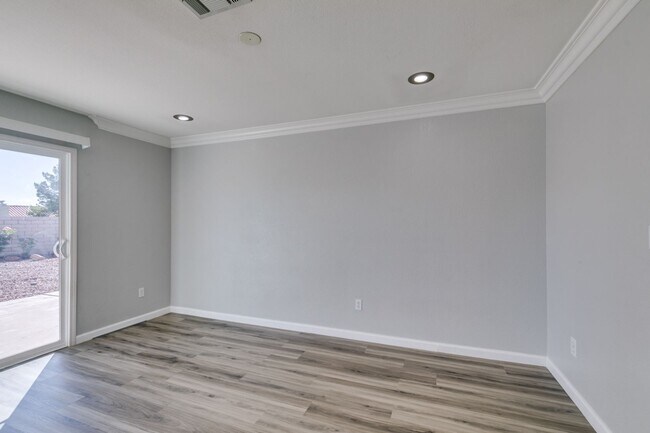 Building Photo - 8392 Gresham Dr
