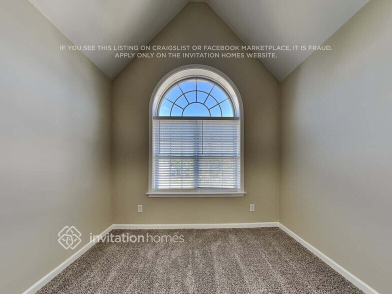 Building Photo - 1920 Shillington Dr