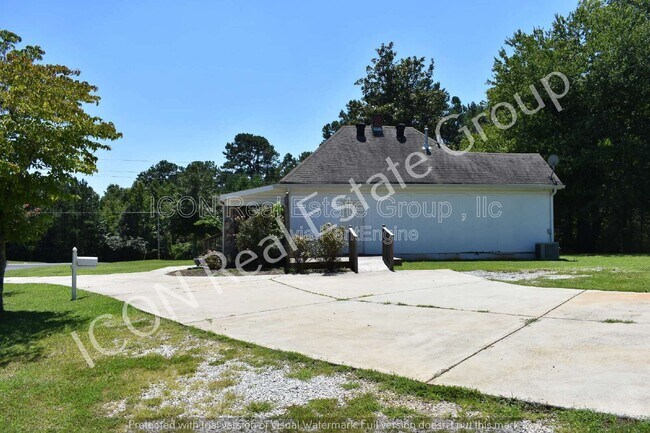Building Photo - 4355 Old Cartersville Hwy