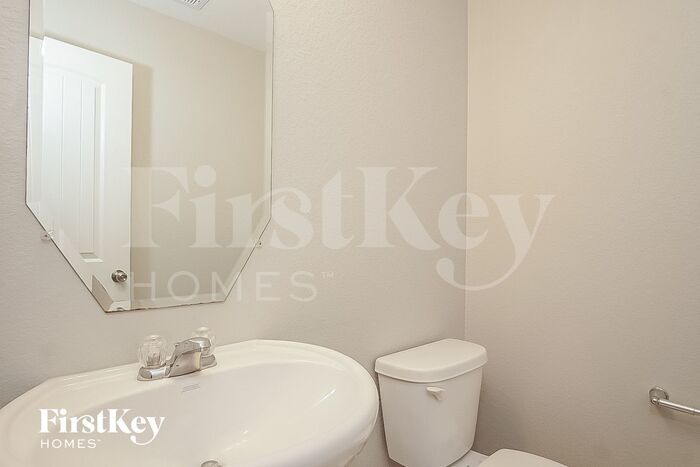 Building Photo - 29018 Innes Park Pl
