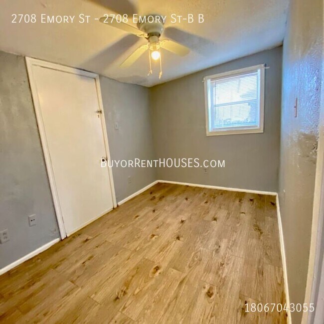 Building Photo - 2708 Emory St