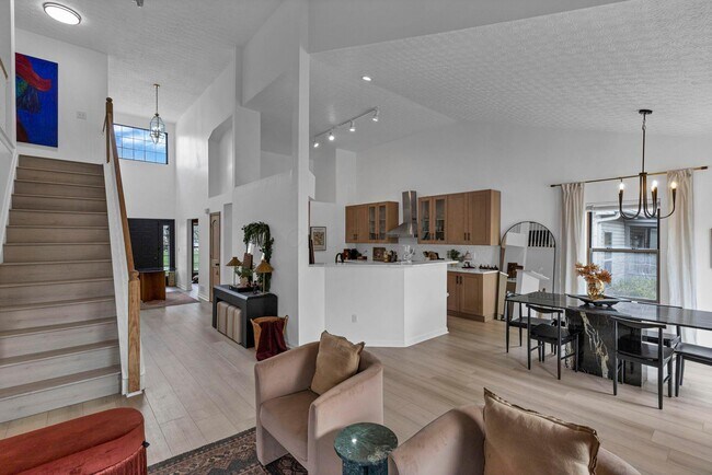 Building Photo - 2639 Berber St