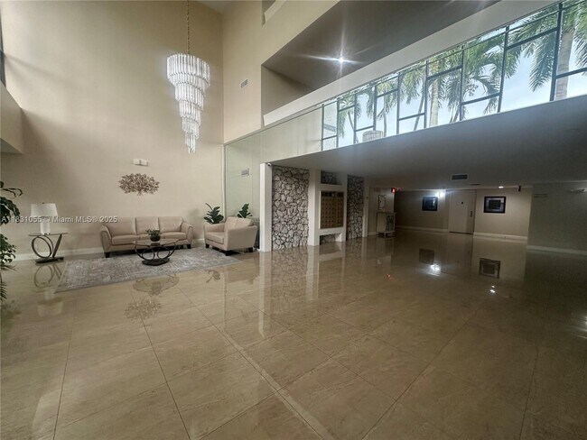 Building Photo - 16251 Golf Club Rd