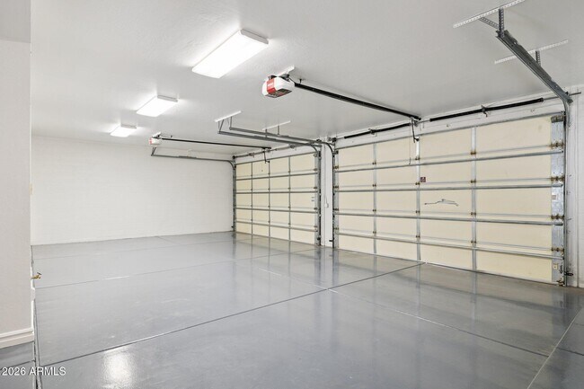 Building Photo - 8303 N 61st Pl