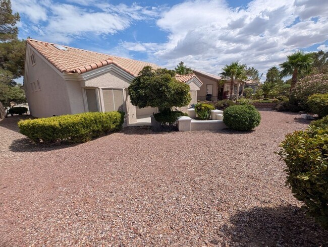 Building Photo - 2829 Vista Butte Dr