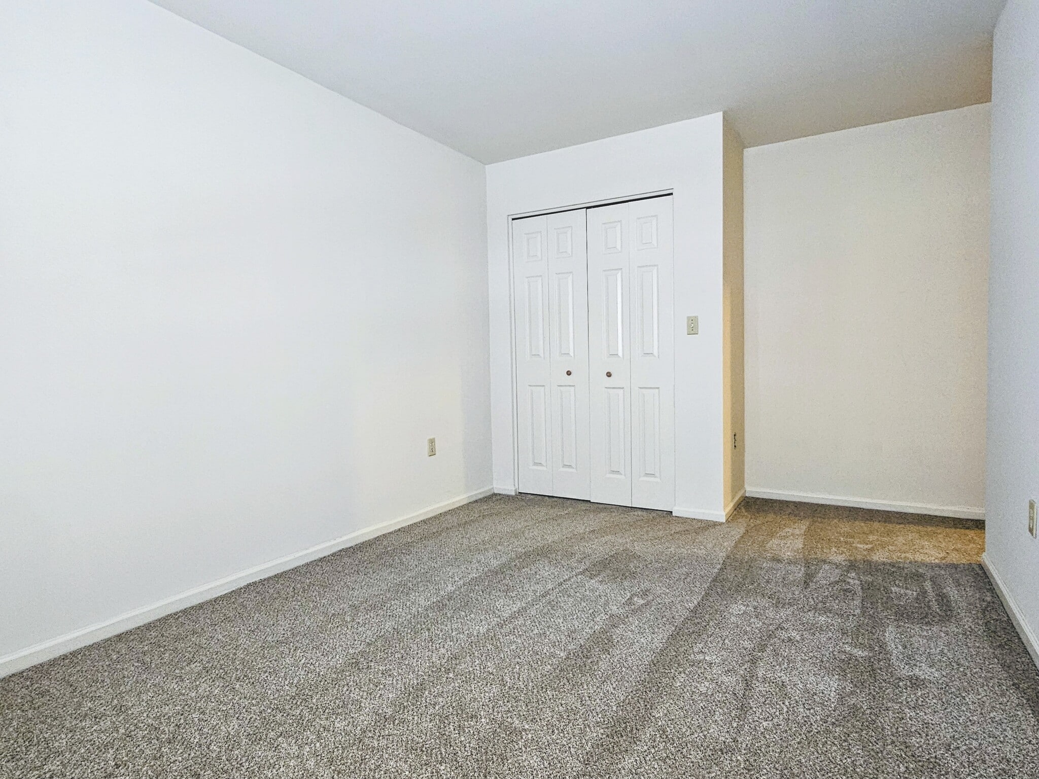 Building Photo - 11 Oriole Dr