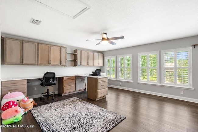 Building Photo - 1175 Eagle Point Dr