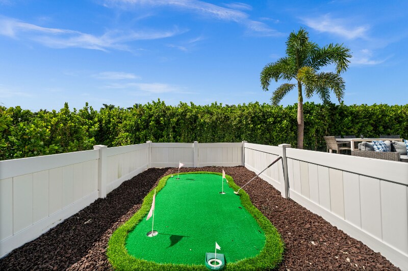 Building Photo - 5420 Chiquita Blvd S