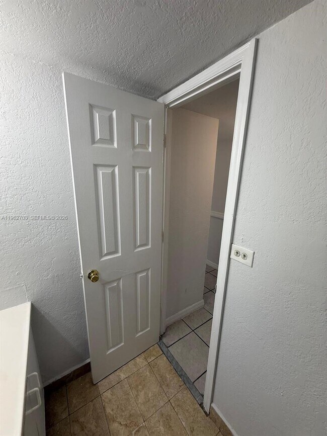 Building Photo - 801 NW 47th Ave