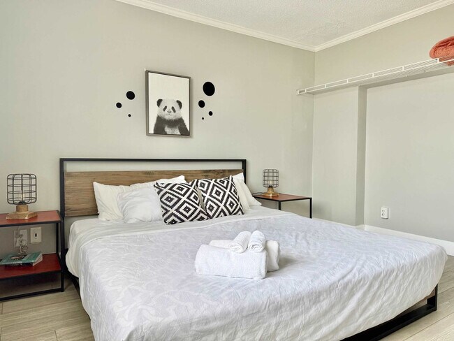 Building Photo - 215 Piedmont Ave NE