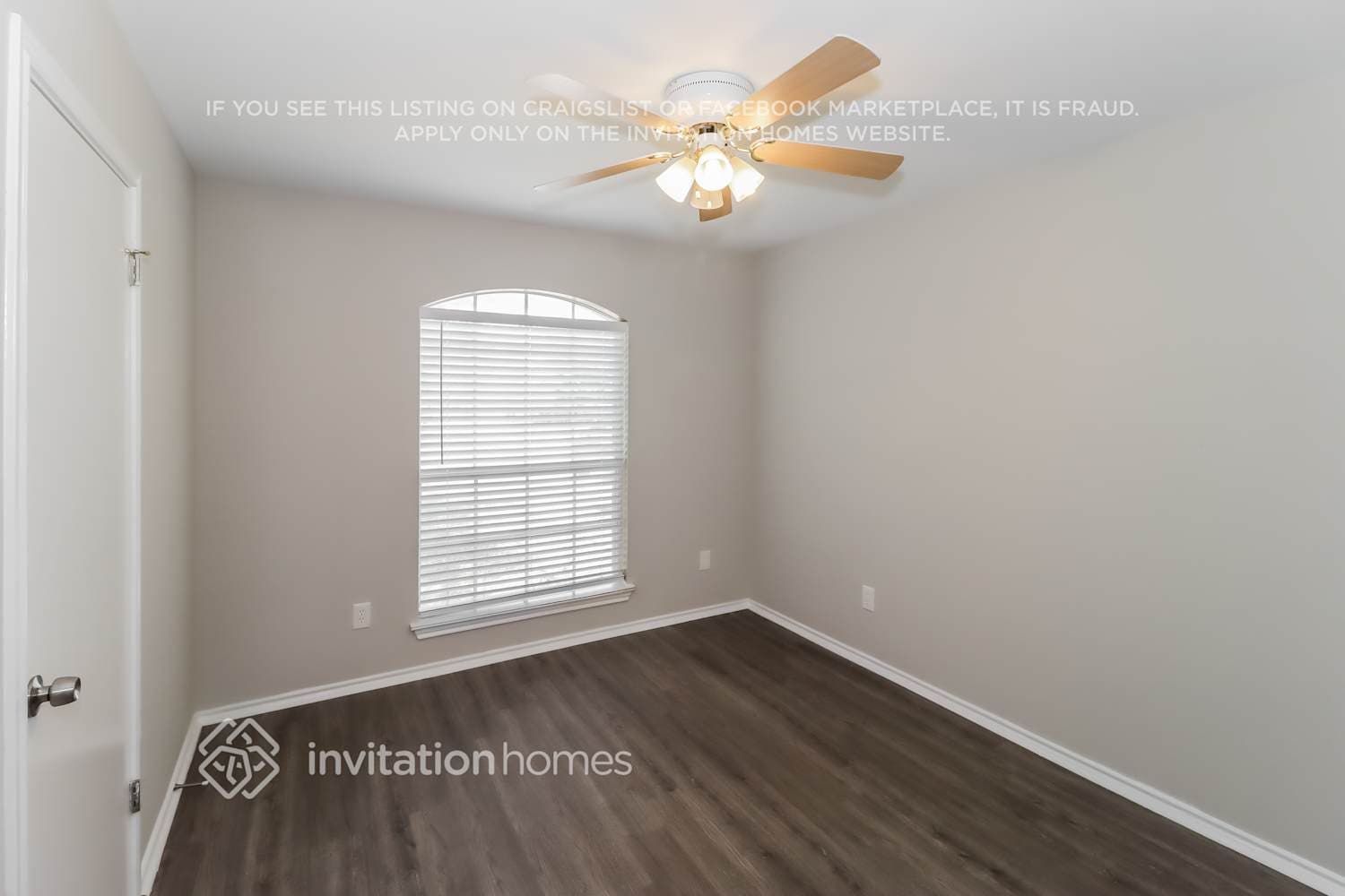 Building Photo - 2604 Hill Street Cove