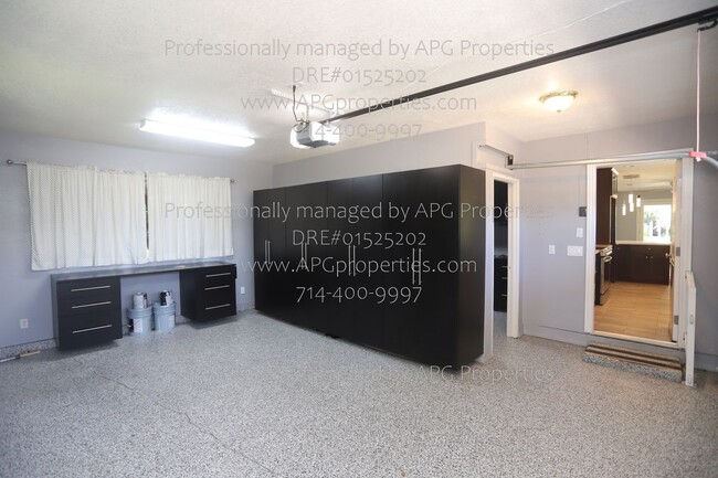 Building Photo - 1707 Evergreen Ave