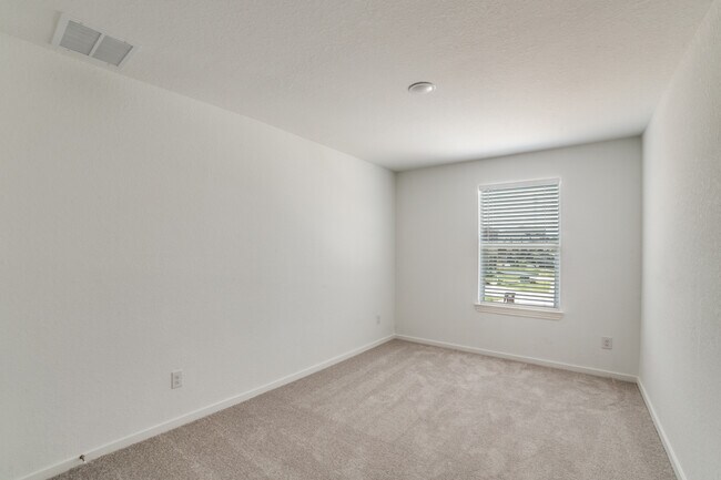 Building Photo - 5202Morgan Crest