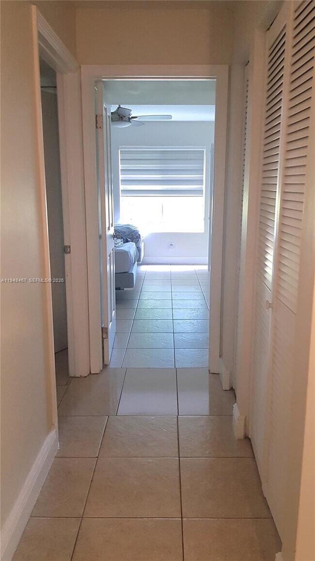 Building Photo - 10520 SW 158th Ct