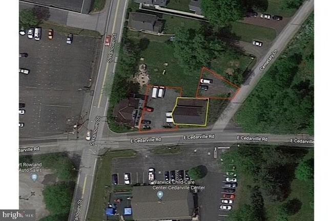 Building Photo - 203 E Cedarville Rd