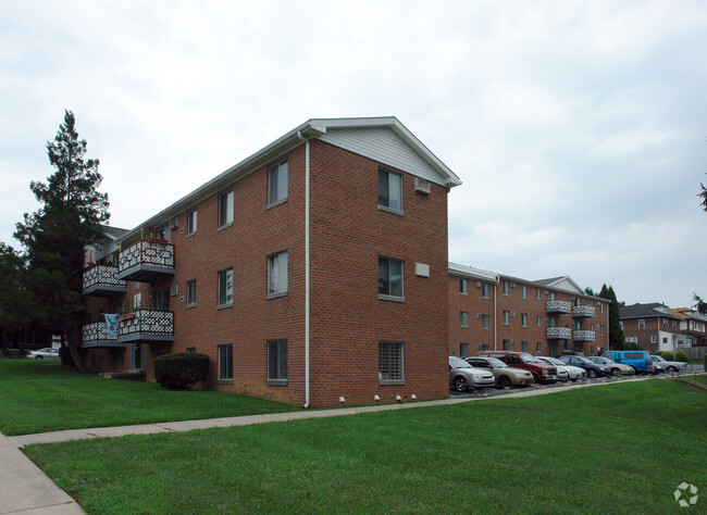 Building Photo - Executive Apartments