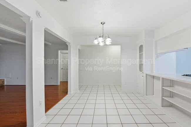 Building Photo - 2115 Oak Shores Dr