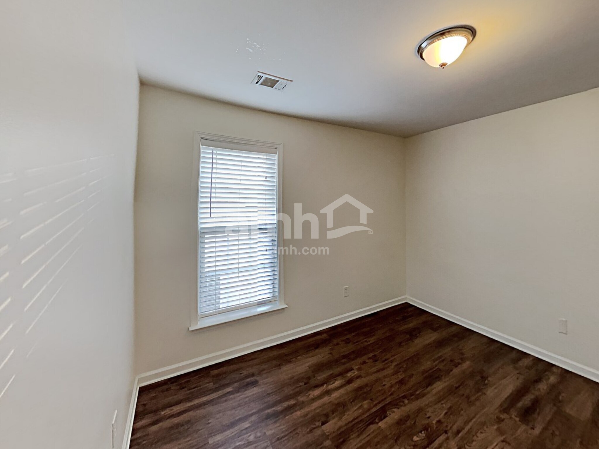 Building Photo - 325 Balaban Cir