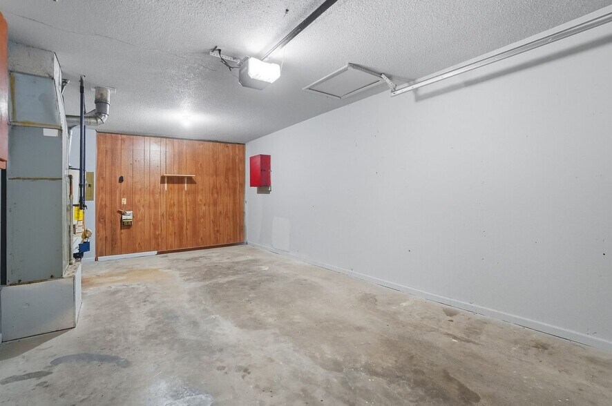 Building Photo - 812 Villa Park Ct