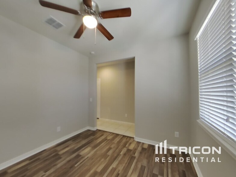 Building Photo - 42049 W Lunar St