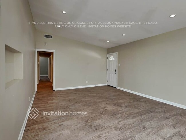 Building Photo - 18612 Arminta St