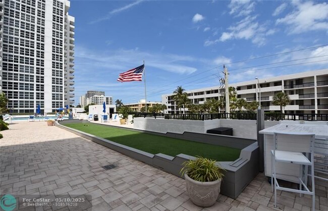 Building Photo - 531 N Ocean Blvd