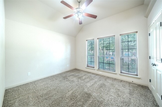 Building Photo - 109 Chateau Dr