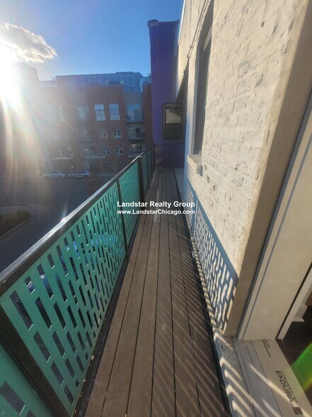 Building Photo - 1241 Chicago Ave