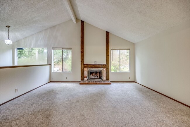 Building Photo - 4617 Basswood Ct SE