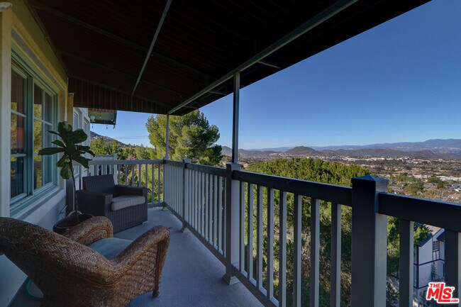 Building Photo - 456 S McKnight Rd