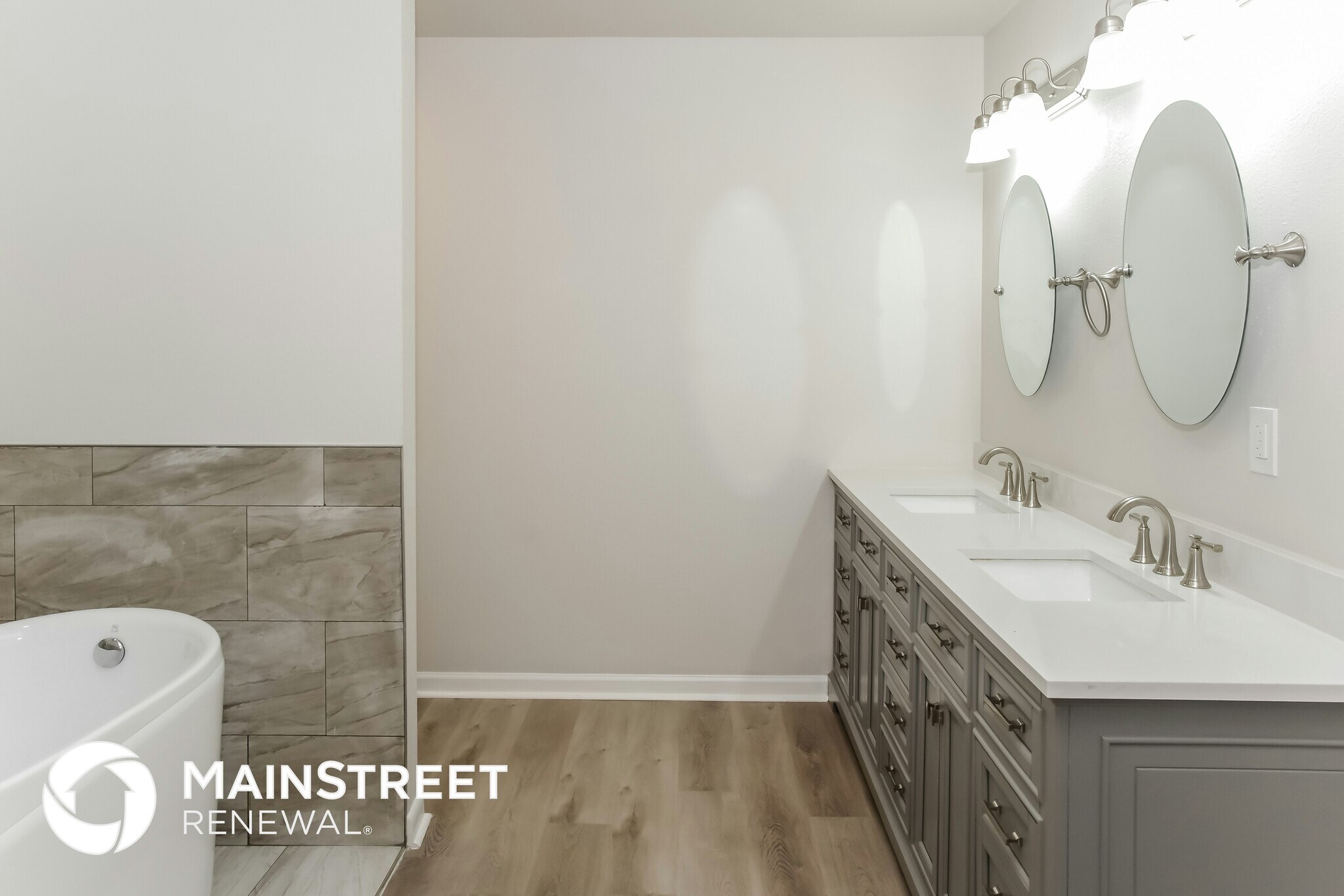 Building Photo - 174 Ranier St