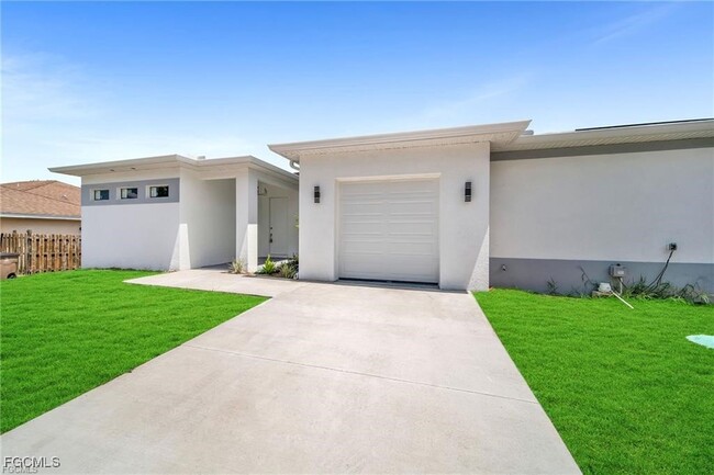 Building Photo - 4768 Nelson Dr