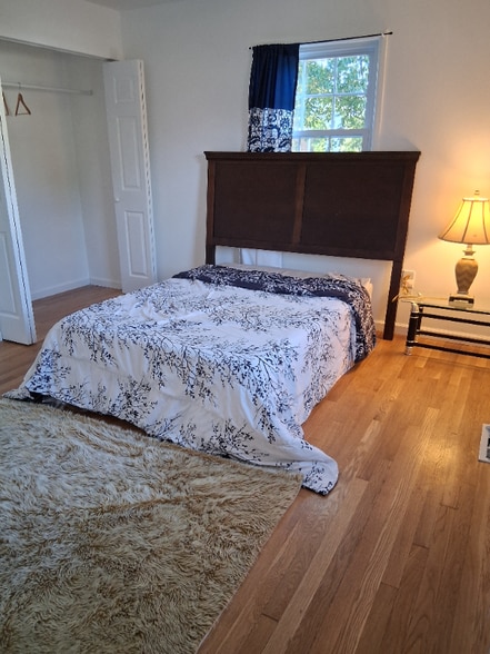 Building Photo - 8004 Clifton St