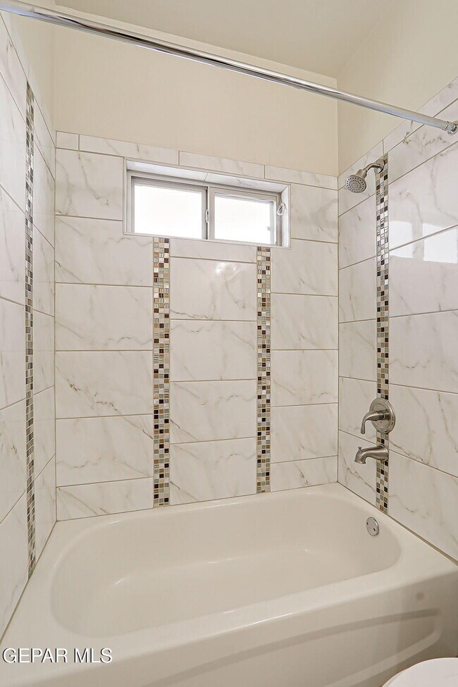 Building Photo - 7825 Enchanted View Dr
